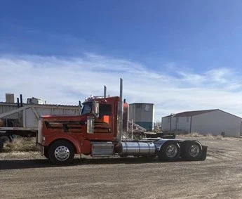 Kenworth W900L Semi