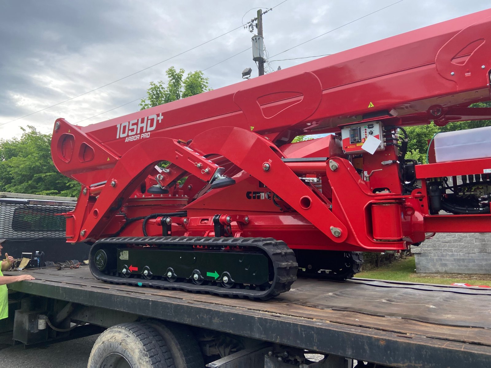 CMC Tracked Lift