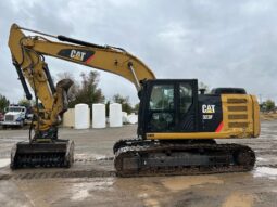 CAT 323F