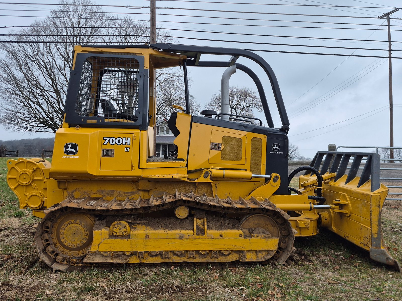 700H Deere