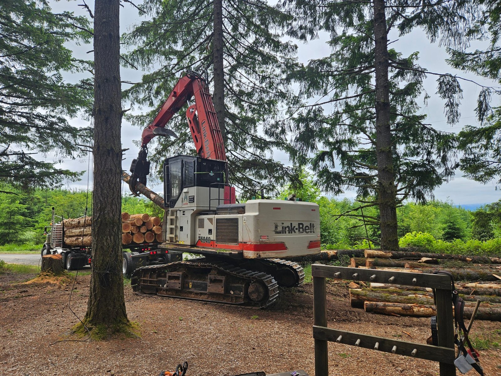 Linkbelt 4040 Tracked Loader