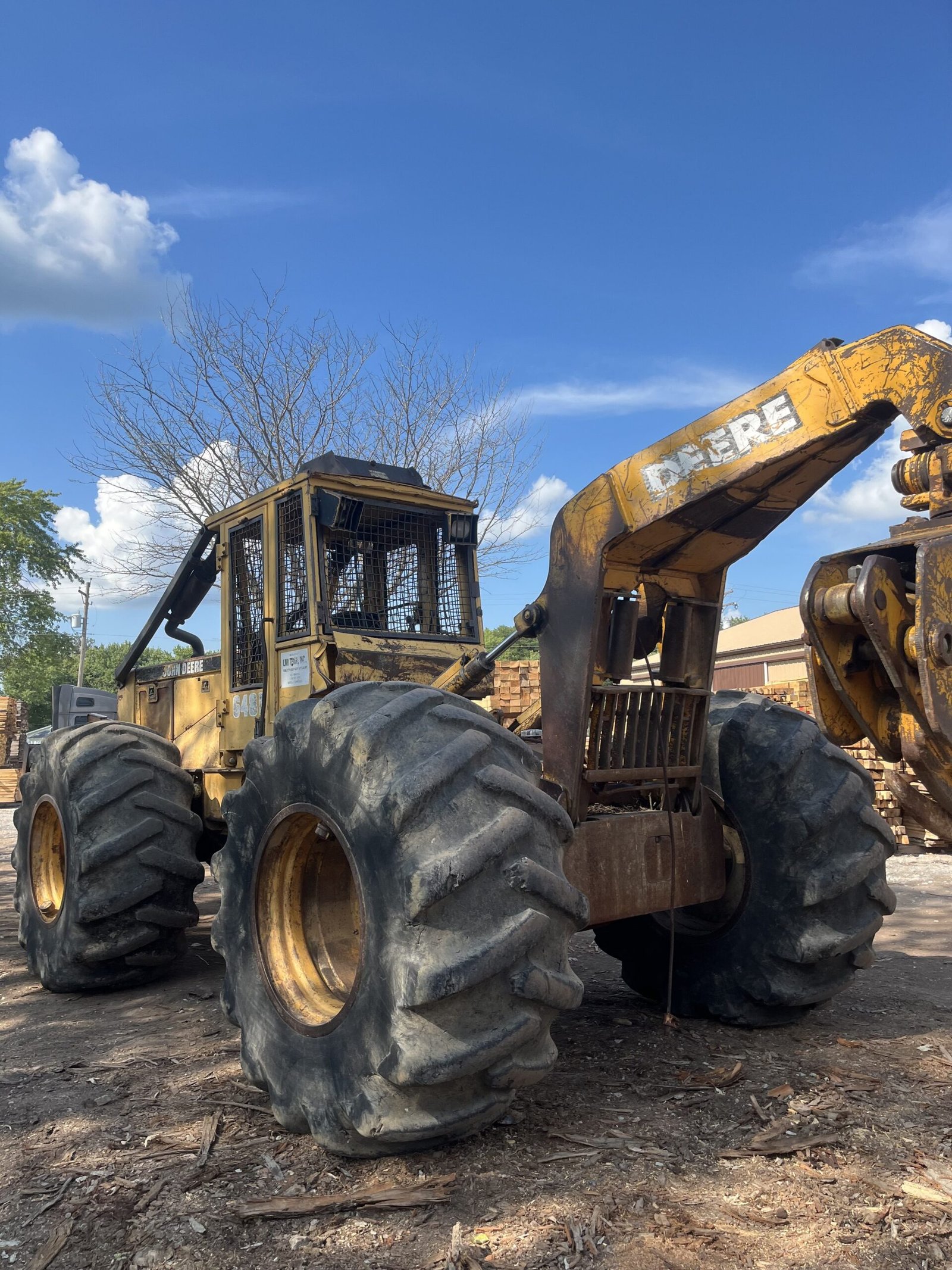 John Deere 648E