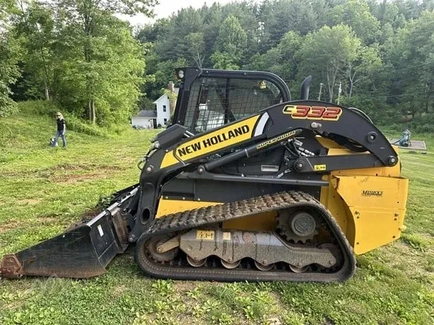 New Holland C332