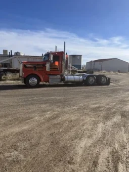 Kenworth W900L Semi
