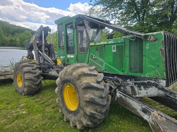 Deere 648H
